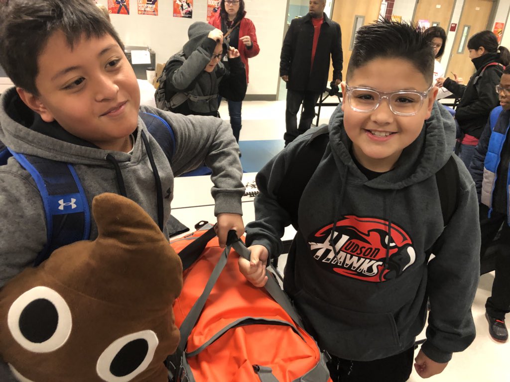 Vbear7's tweet photo. Off they go! #campgradyspruce #5thgradecamp #nocellphones #freezingrain #k3 https://t.co/7w0cPl7wWt