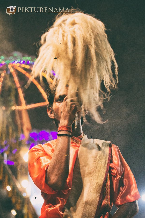 HolbrooksScott's tweet photo. #bournewrites The magic of Varanasi evening Ganga Aarti through my lens - https://t.co/KFd1MK3vAf #ttot #travelog #Varanasi https://t.co/9toxhWJ79o