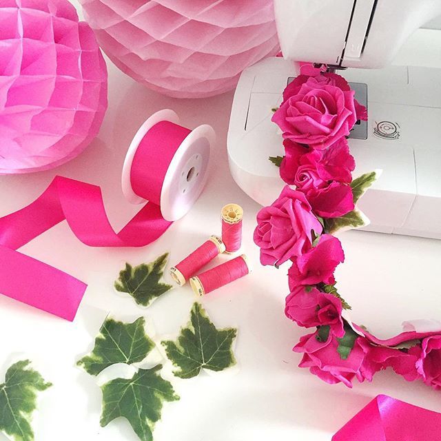 CupidCollars's tweet photo. Pink perfection...I can’t escape being a pink person and so the fur family must also endure being dressed in pink 💗🐾💐💗🐾💐 #pinkrosecollar #pinkdogcollar https://t.co/c7HoOyPJxI https://t.co/vL5UmLo8H2