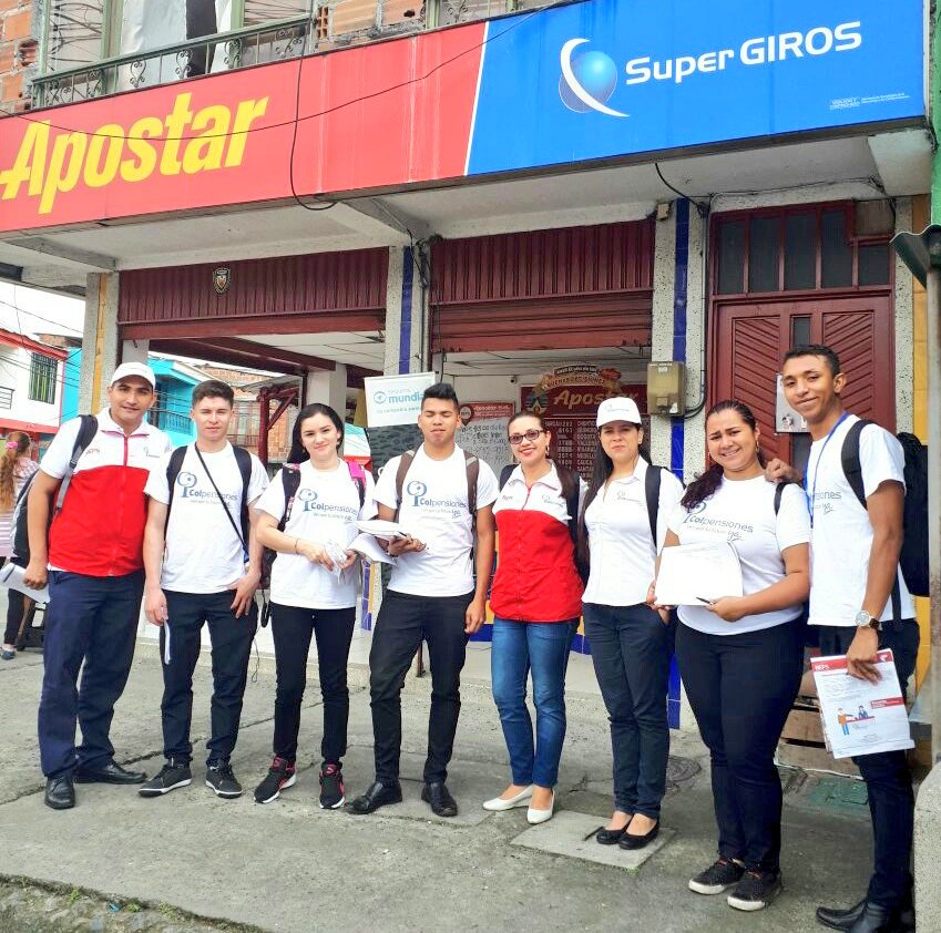 Colpensiones's tweet photo. 📣 Llegamos a #Pereira con nuestra jornada #BEPS, a esta hora nuestro #EquipoColpensiones brinda asesoría a los habitantes del barrio #2500Lotes sobre los beneficios del programa de ahorro voluntario. https://t.co/IYinaca3HG