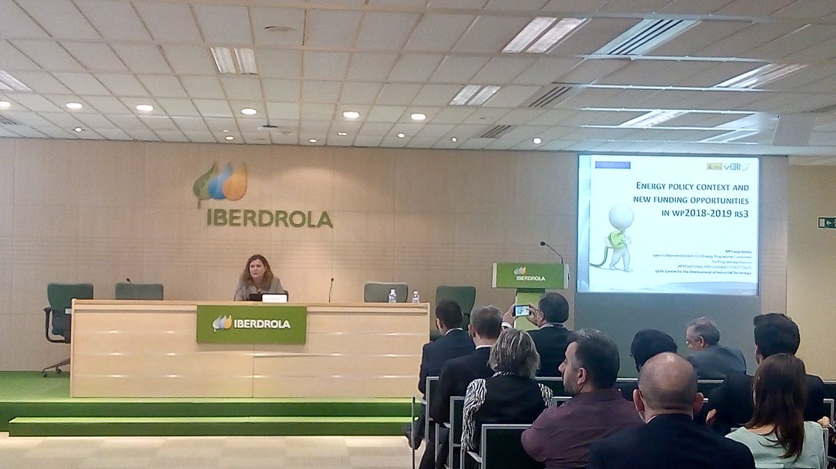 Maria Luisa Revilla from Energy Committee Programme - Horizon 2020 (CDTI) is closing the <a href="/UPGRID_project/">UPGRID Project</a> final event. Thank you for your participation! <a href="/H2020EE/">lolly</a> <a href="/Energy4Europe/">Energy4Europe 🇪🇺</a> #smartgrid <a href="/EU_H2020/">Horizon 2020</a>