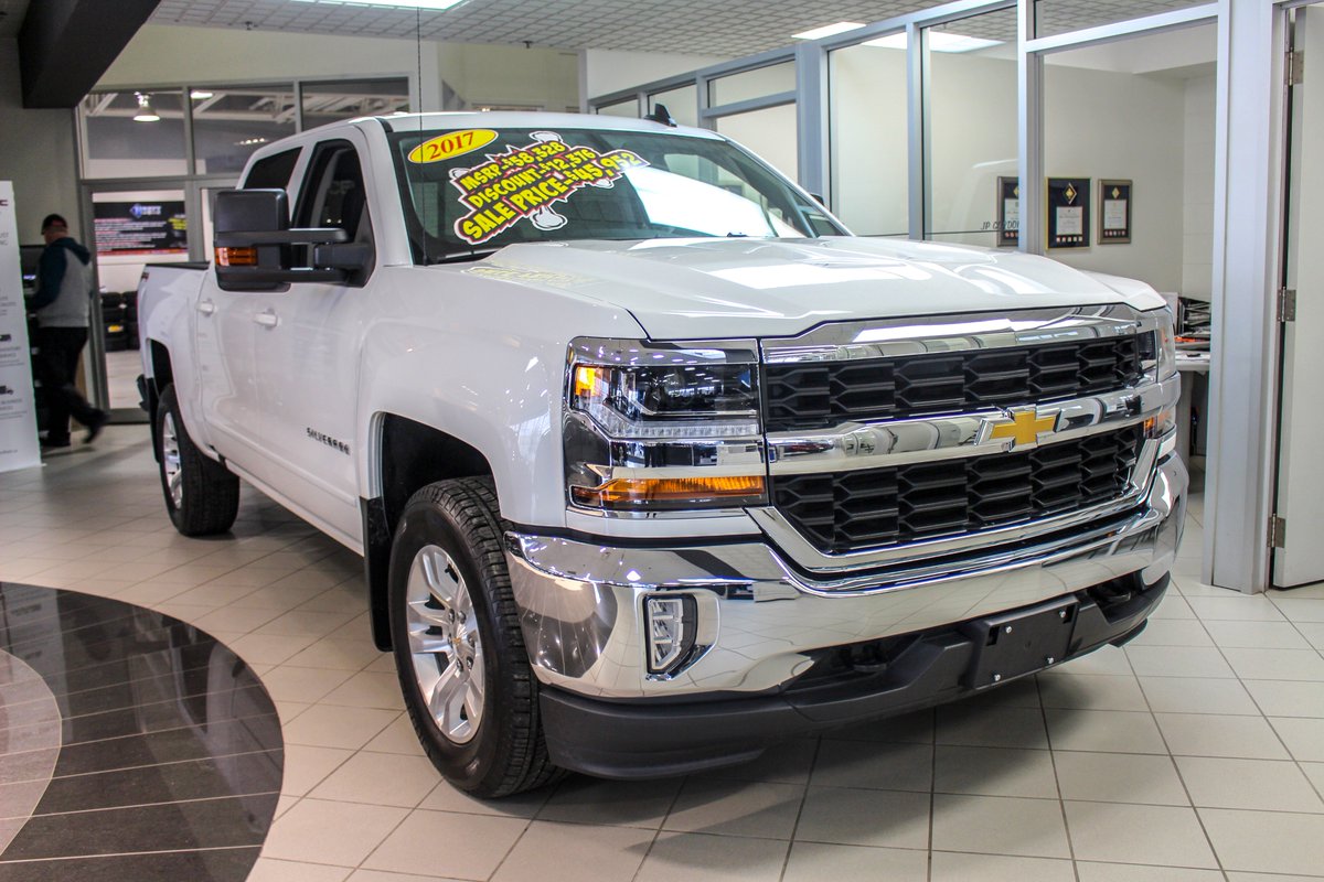 steelechevsj's tweet photo. Check out this amazing discount on our LAST 2017 Chevrolet Silverado 1500 LT! 

Was: $58,328 
Now: $45,952 
That's over $12000 in discounts!

https://t.co/jJSSdU1fC9…/chevrolet/silverado-1500/lt/5189480

#SaintJohn #Fredericton #Moncton #GrandManan #NewBrunswick https://t.co/HiMDgt5u3Z