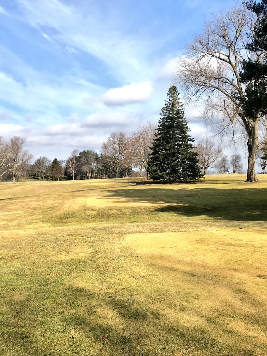 TumbleBrookCC's tweet photo. Great feeling being back outside on the first tee! #springiscoming #tbccgolf #troongolf https://t.co/o3n3Eo9vjv