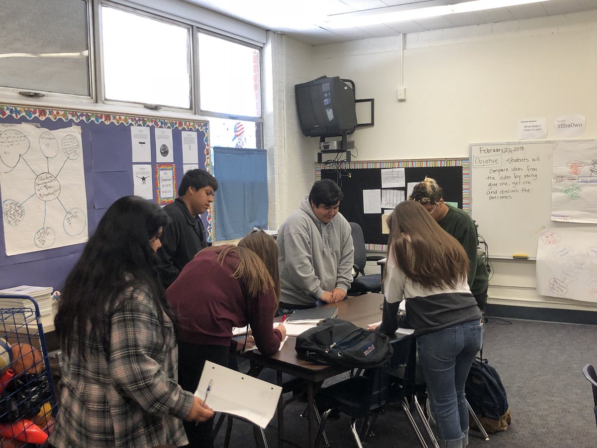 glopez24_93's tweet photo. Mrs. Caffrey using Give One-Get One talking strategy with her English class at SHS. #WeAreRusd https://t.co/M3MMUvdSlQ