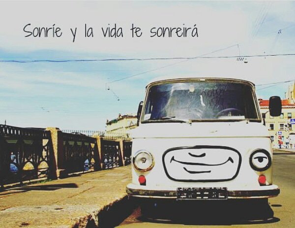 ATuRepuesto's tweet photo. "Sonrรญe y la Vida te Sonreirรก". Te lo recomienda https://t.co/eWHTik6fP9
#Sonria #Vida #Felicidad #FelizMiercoles #FelizDia #AdquiereTuRepuesto #Vocho #VW #Bambucha #Valencia #Frases #CrecimientoPersonal #Combi #Venezuela https://t.co/xucPb5AVXW