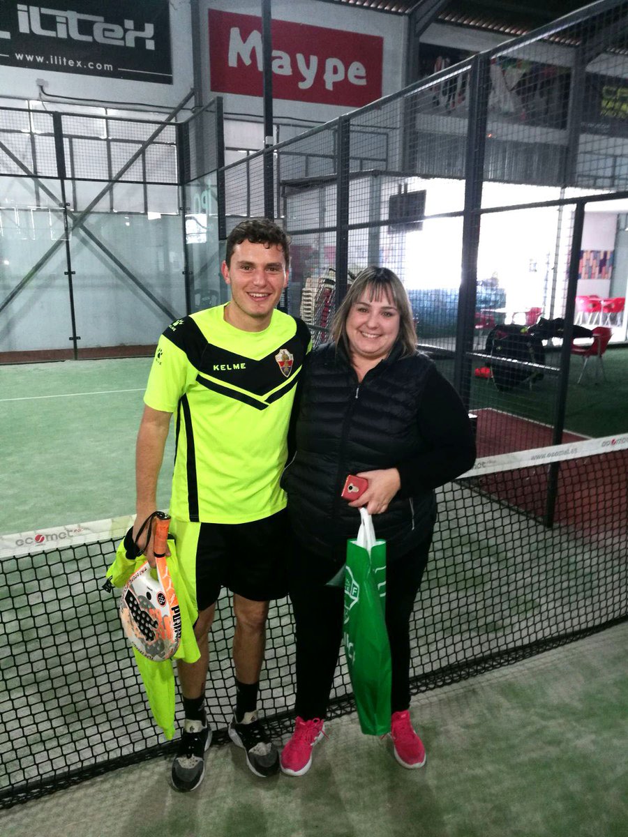 futbolbaseECF's tweet image. 📸 | Nuestro #JuvenilA ha tenido hoy una jornada de convivencia para hacer piña ante la fase decisiva de la liga. Sesión de pádel en iPadel, circuito de karts y almuerzo en la Cantina de la Ciudad Deportiva. Y este fin de semana, ¡a por la victoria, equipo! 😉
#CanteraECF