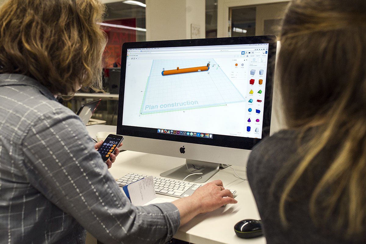 makerslab_'s tweet photo. Today we launched the #makersbootcamp 5 🚀 40 participants discover @arduino and 3d modeling in our 3 @makerslab_ ! Guess what are we going to make this time ? https://t.co/nWpqs5sfUq