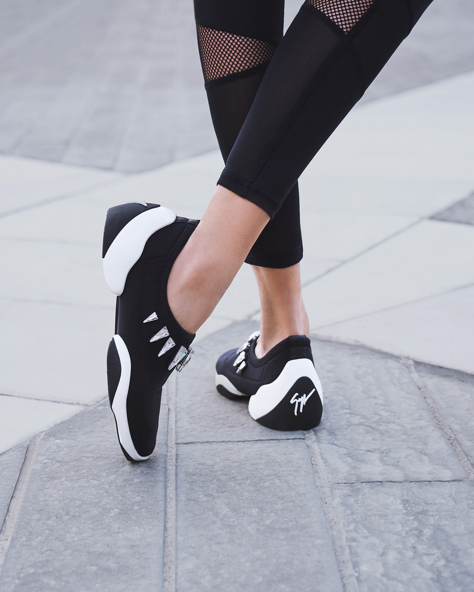 Giuseppe zanotti store light jump