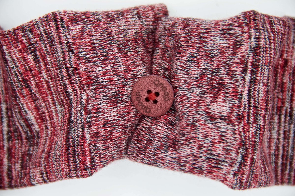 Losing 1.3 socks every month per person results in a LOT of single socks being thrown away.. What a waste!! Button-up, tie our socks together &amp; beat the sock-eating monster (or whatever it may be..) 
qnoop.com 
#sustainable #eco #ethical #EthicalFashion #socks