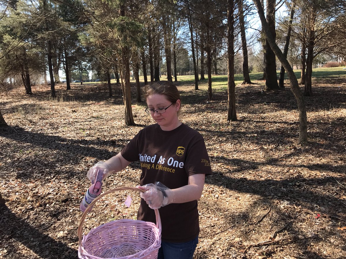 Reston2201's tweet photo. N2N in Dulles Division helping IIIB in  Leesburg for Breast Cancer Survivor https://t.co/vZe4nceLCU