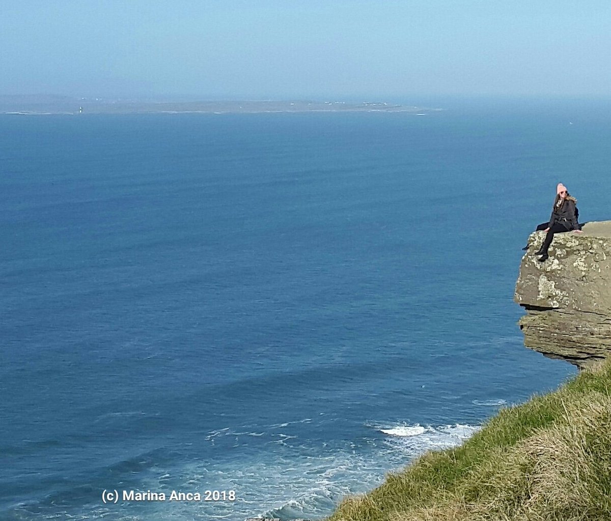 _Marina_Anca's tweet photo. @SoMabrouk Une bonne émission de très loin !
#ireland #cliffsmoher #winter
#photo #nature #ocean
More pics @instagram #marinaancawriter https://t.co/5ZcNCSHACh