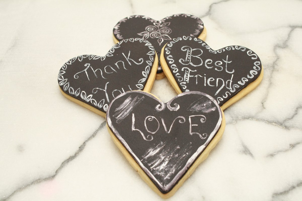 RainbowDustLtd's tweet photo. Add a personal message onto cookies using our White Rainbow Paint, to create a chalk board like effect.
#wearecolour #ColourShimmerShine #chalkboardeffect https://t.co/yP1DKwStot