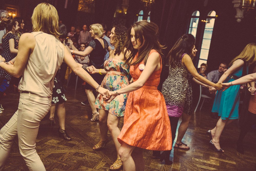 Join us for a cracking ceilidh package this Friday: a welcome drink, a three course meal and all the reels and entertainment for £35 per person. 😊🏴󠁧󠁢󠁳󠁣󠁴󠁿
ghillie-dhu.co.uk/ceilidhs/