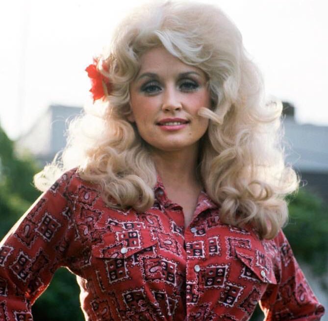 DCU_IOM's tweet image. FUN FACT: On this day in 1981, Dolly Parton’s iconic song 9 to 5 became number one on the US Billboard 100. 

Come and watch DCU’s version of 9 to 5 at the Gaiety Theatre this week, with 4 more performances left