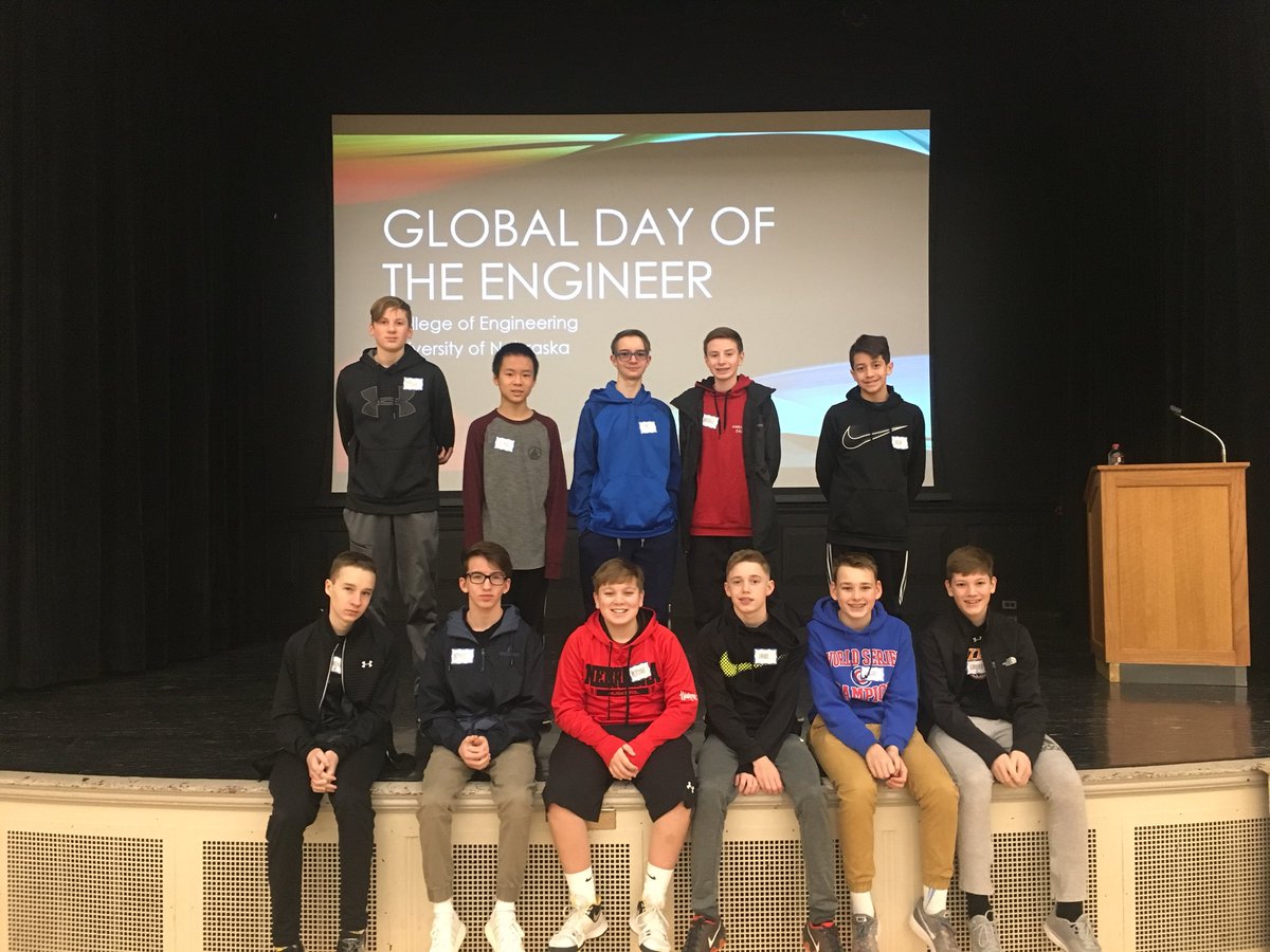 EllieMaeMatlock's tweet photo. RMS 8th graders ready for a full day of Engineering @UNLincoln ! Thanks for hosting us! @NebEngineering #RMSHAL #WeAreRMS #Proud2bMPS https://t.co/RspY0pjCU9