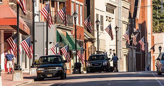 "Main Street is roaring" <a href="/CNNMoney/">moneyzab</a> reports on our recent Optimism Index, which set a record w/ #smallbiz owners saying now is good time to expand: