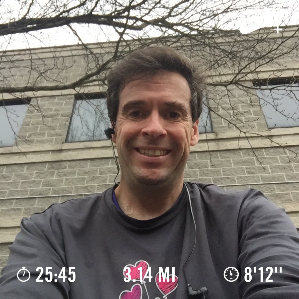 dmv1332's tweet photo. Ran 3.14 miles with Nike Run Club #workrun #lunchtimerun #hrc18gryfindor #hrc #hogwartsrunningclub #nike #charitymiles #nikerunning #nikeplusrunning https://t.co/qQhgCz7ou0