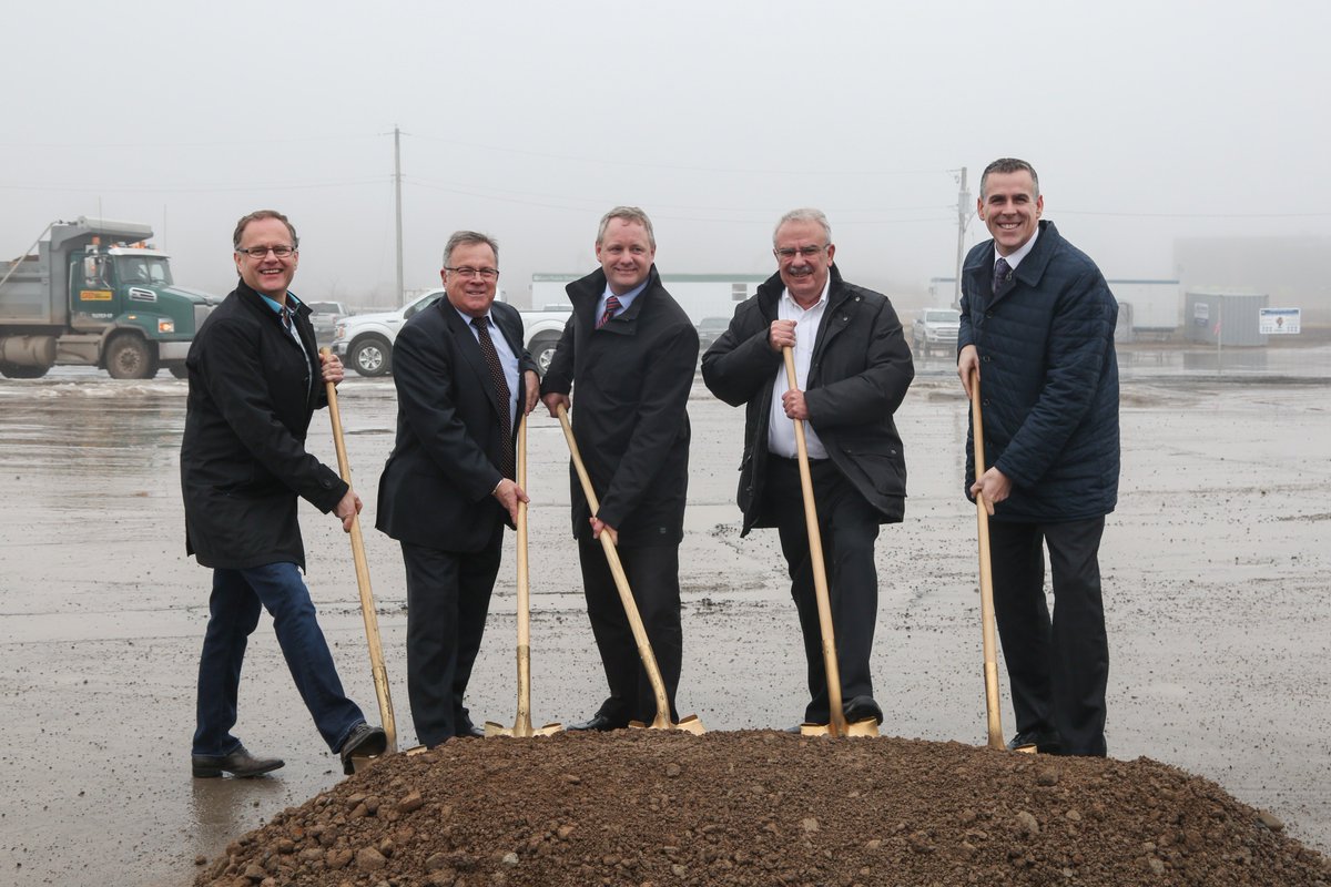 Irving Oil Field House tweet media