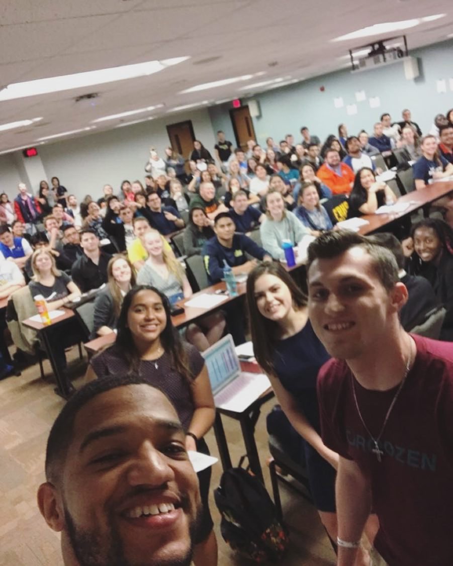 gocroozen's tweet photo. Sam Houston State!! Thanks for showing some much love โค๏ธ
#Repost @croozenshsu
โข
โข
Had a great time building the Croozen fam with @lae_shsu last night! Thanks again for letting us come by ๐ #comingup #excited #fam #howcanwehelpyou #travelneeds #hereforyou #shsu #croozen https://t.co/Ax6XGUZCMR