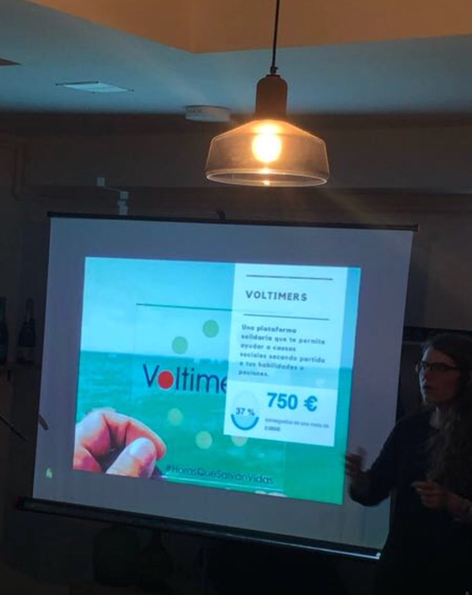 voltimers's tweet photo. Superbien acompañados en el #letsdoit de @ululeES @ulule #crowdfounding #voltimers #amigos #friends #copas #proyectos #financiacion https://t.co/s9ApdfkDsA