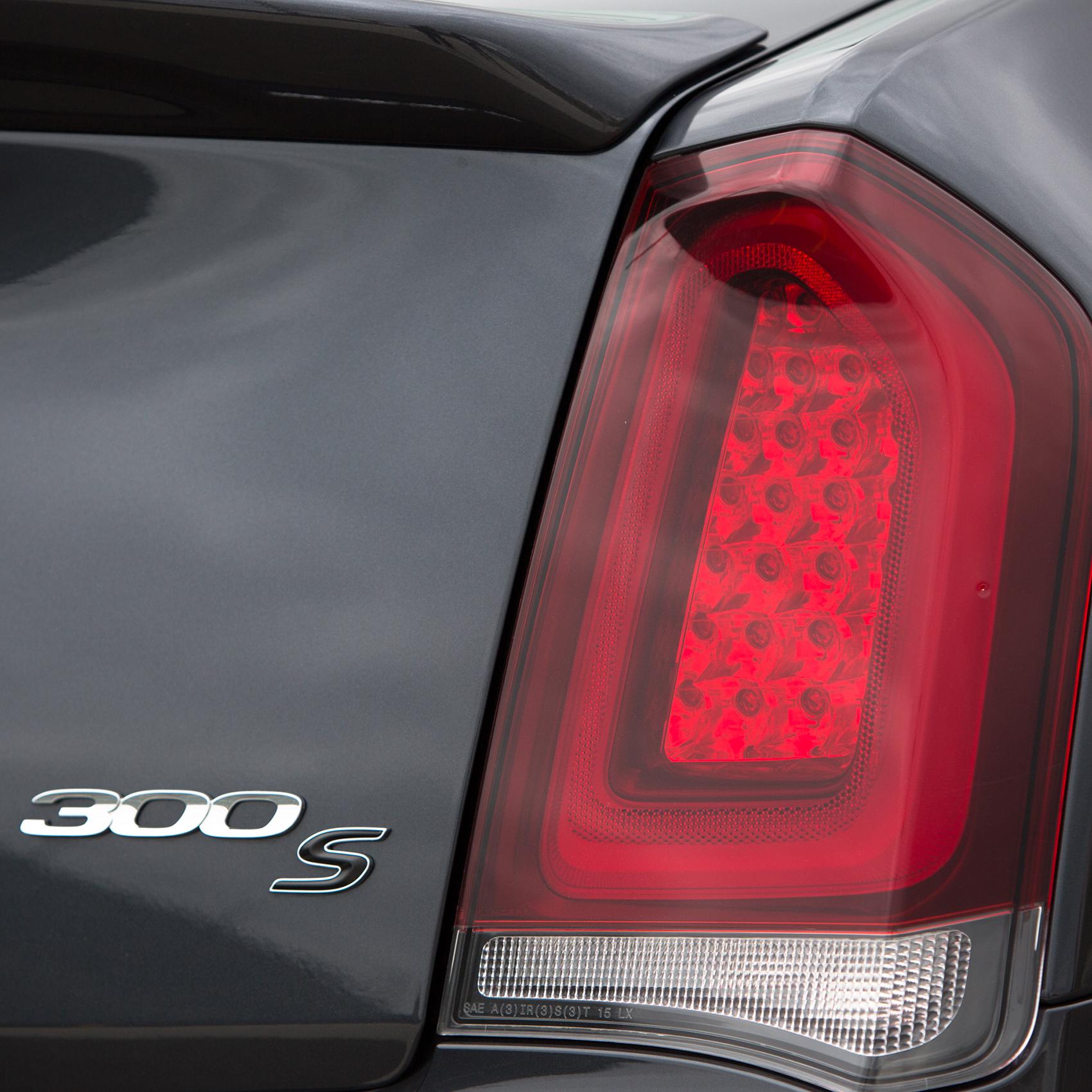 chrysler-on-twitter-all-roads-begin-and-end-with-the-chrysler-300