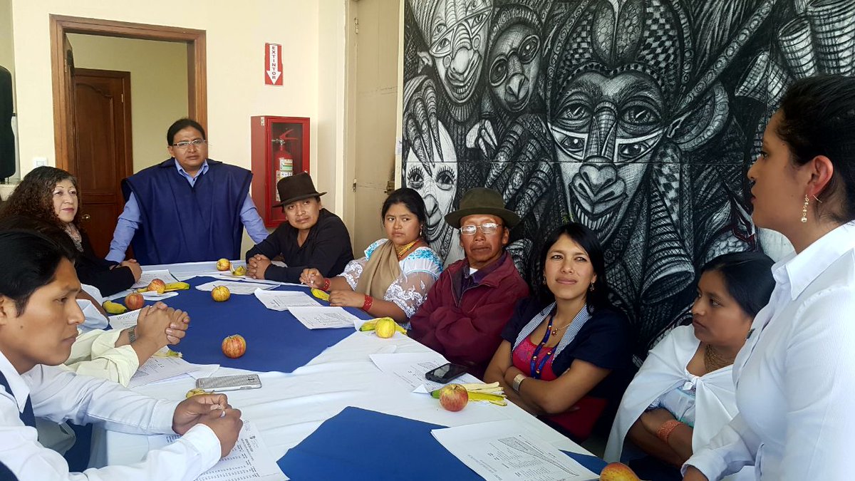 SaludImbabura's tweet photo. #Otavalo | Participación activa de la población en la plenaria de la #RendiciónDeCuentas2017 #Distrito10D02. Inquietudes y propuestas que servirán para fortalecer la gestión y garantizar atención de calidad. https://t.co/tCcpMvS5ND