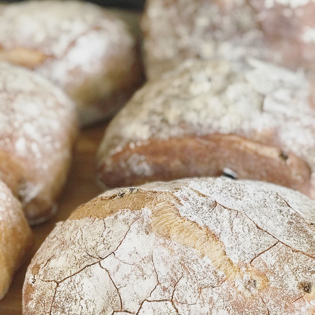 queensuburbs's tweet photo. A big welcome to the very delicious smelling @pitshangerbaker on #NorthfieldsAve! ππ₯π° Weβve already taken it upon ourselves to sample their Raspberry Muffin and Lemon and Poppy Seed Cake. Both are v.delicious! π Now to try their sourdough. #toughtimes
#northfields #ealing https://t.co/i0I2NWq7Vt