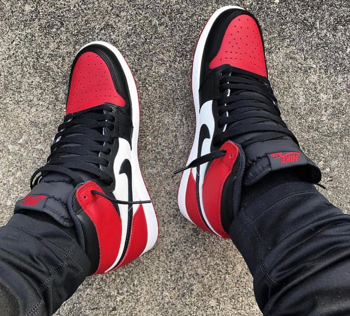 SneakerPics23's tweet photo. Bred Toe 1’s https://t.co/AQyycSgJWo