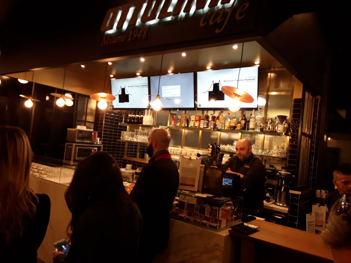 AfolMet's tweet photo. Le tre finaliste del contest "disegna il tuo grembiule per #ottolinacaffè" #Maryling #afolmoda #FashionWeek @Caffe_Ottolina https://t.co/UZysEJXH5m