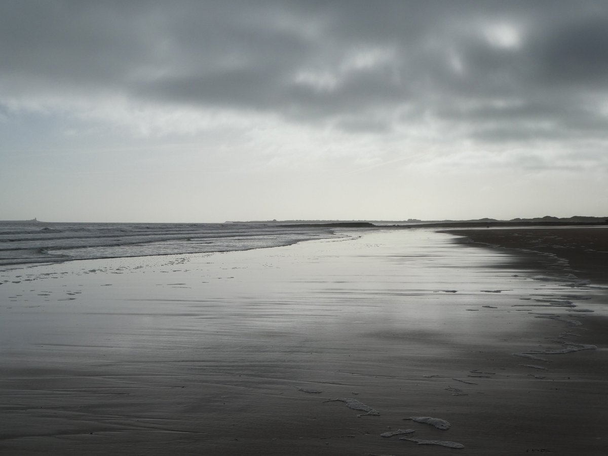 curlykath's tweet image. Beach walking and banishing the blues in grey and silver light #makingwinter