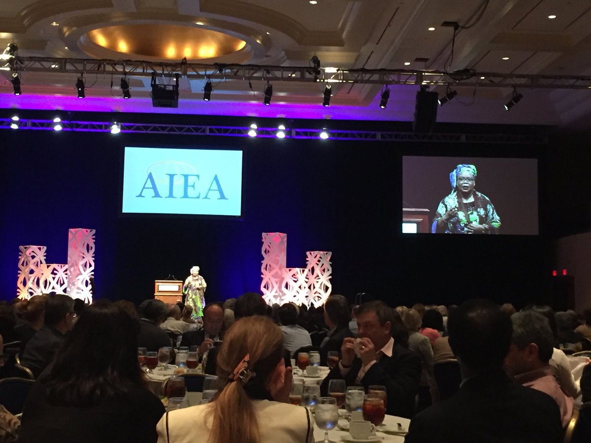 amybakerThePIE's tweet image. .@LeymahRGbowee “we need to debunk the myth that students come from the best place on earth [in the US]” she says students should volunteer in domestic projects with challenges, poverty on their doorstep #AIEA2018