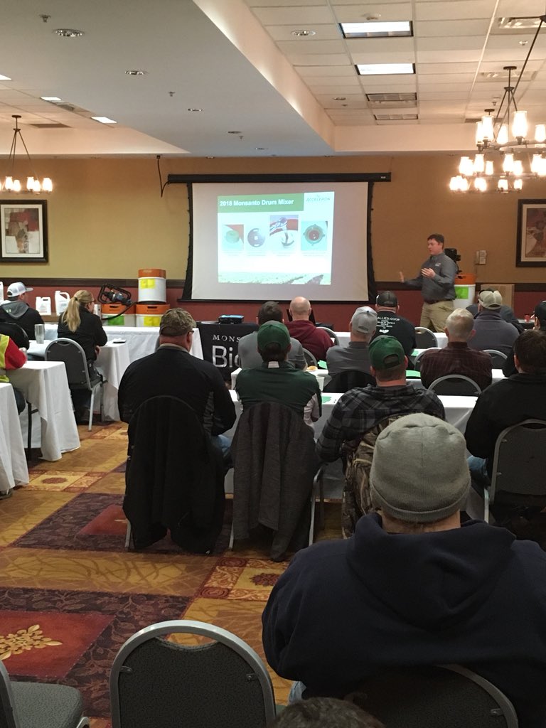 ScottSchoper's tweet photo. Great turnout for #SeedAppliedSolutions training in Owatonna!! @horne_jsn @MonsantoBioAg @NematodeFacts https://t.co/n0FGFFw6aj