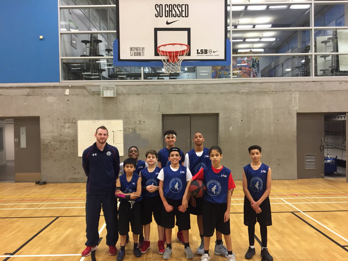 GreenhousebbCA's tweet photo. 🏆2018 Brent League Champions🏆

Well done to the year 7 boys for remaining undefeated and becoming the #1 team in the borough! Highlights &amp; report coming soon 📽

#Basketball #Brent #Winners #Champs #Undefeated #Ballers https://t.co/S3e0gYoX3M