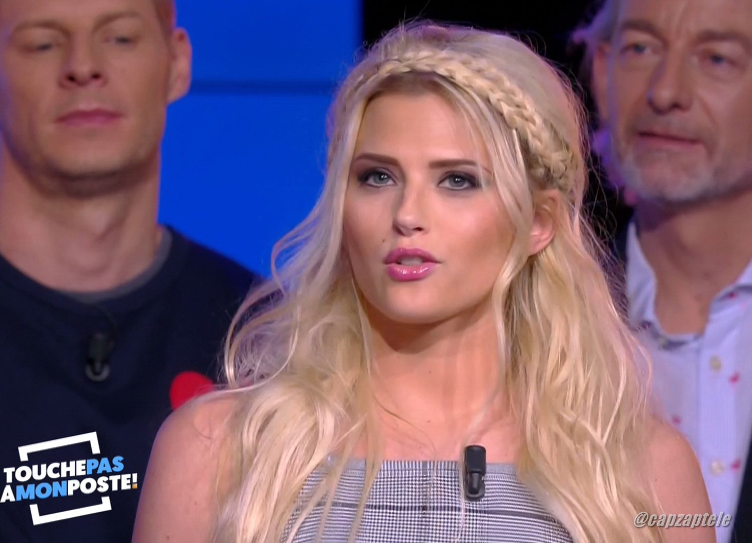 Capzap on Twitter: "Kelly Vedovelli dans Touche pas à mon ...