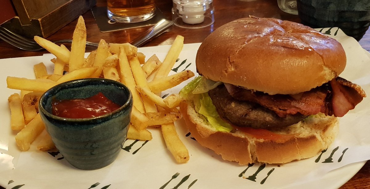 Mature cheddar bacon and beef burger with fries and tomato relish was thoroughly enjoyable. Thank you <a href="/TheBellHarborne/">The Bell Harborne</a> #burger #tea #bacon #birmingham #thebellharborne #fries #mmmmm