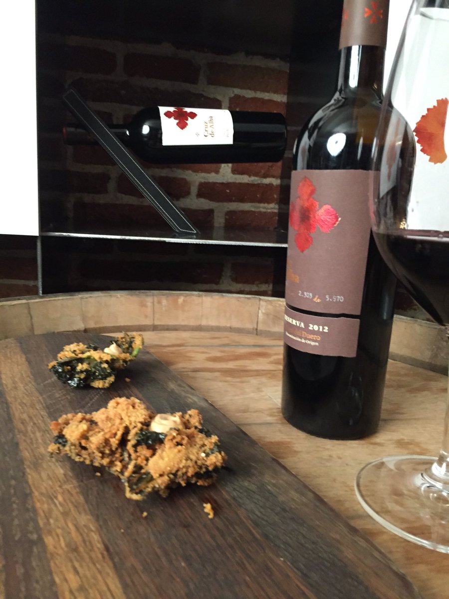 Para maridar Cruz de Alba Reserva hemos contado con la alta cocina vegetal del chef <a href="/fdelcerro/">Fernando Del Cerro</a> a cargo de <a href="/RstCasaJose/">Casa José</a> en Aranjuez.