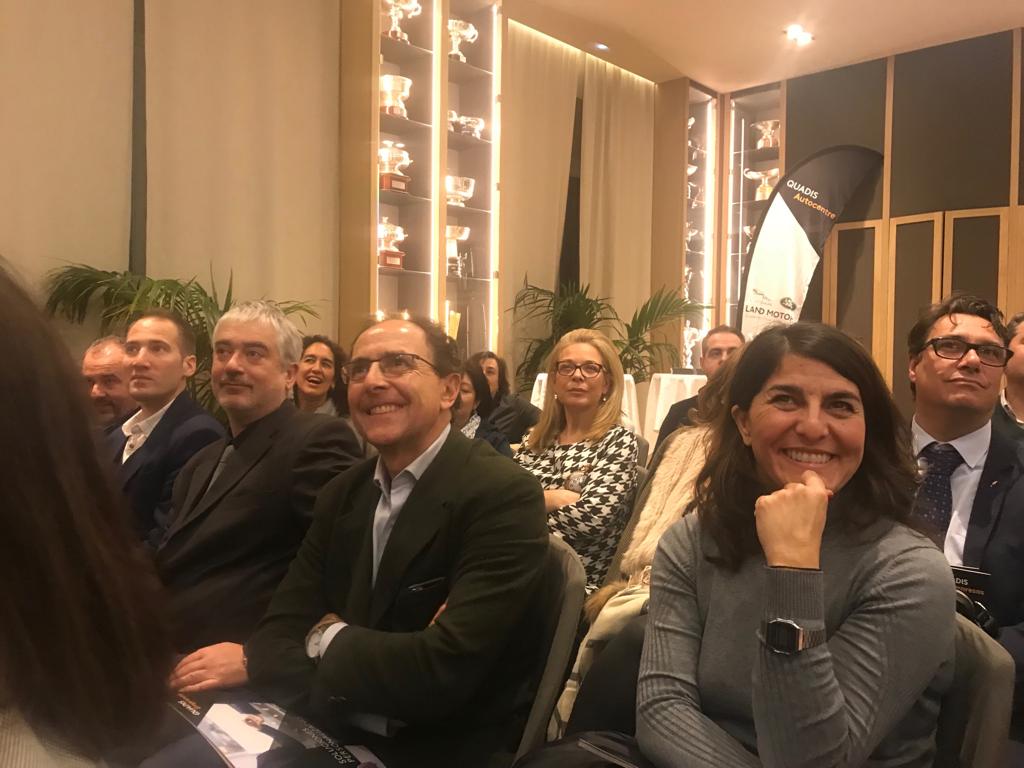 Interimspain's tweet photo. Estupendo ambiente esta tarde en @rctb1899 para compartir experiencias y opiniones sobre el #interimmanagement y su capacidad para romper barreras de género o edad. #TalentoInterim #TalentoDirectivo
cc/ @joseluisportela @MLuzMarFer https://t.co/2KFpg1LErQ