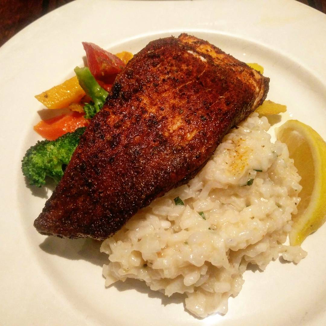 curiositytotheo's tweet photo. It's a salmon throwdown! Did #winterlicious and now there's a new blog post ~
https://t.co/YLWxUYKQHv 
#eats #food #foodieto #foodie #foodielife #foodgasm #foodporn #foodforfoodies #foodblogger #foodpic #foodlover #goodfood #yum #yummy #yyz #curiosityeats #いただきます https://t.co/N4ALwXqMnP