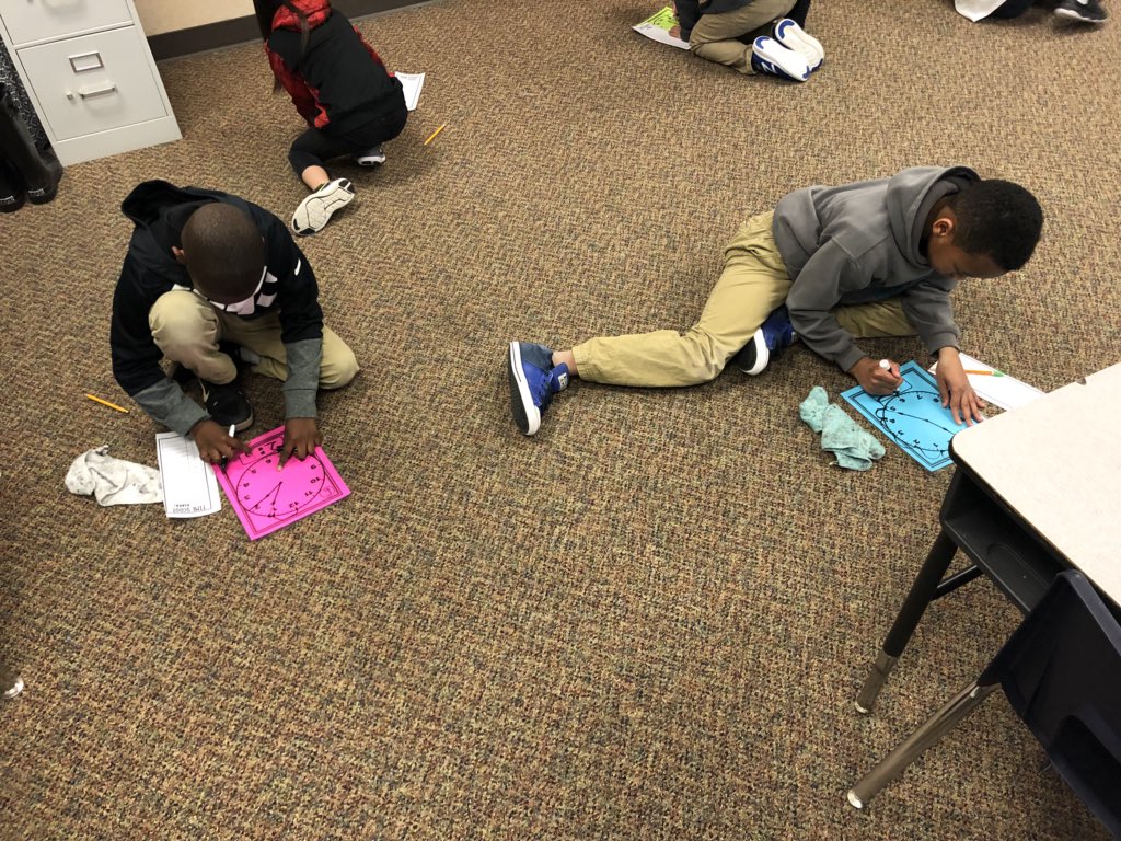 meaganheath21's tweet image. Working hard at telling time ❤️🕝🕗🕜❤️ #superinsecond #WeRBlackburn