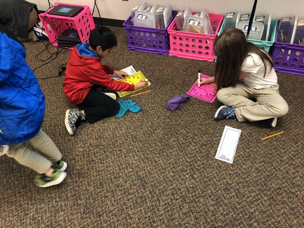 meaganheath21's tweet image. Working hard at telling time ❤️🕝🕗🕜❤️ #superinsecond #WeRBlackburn