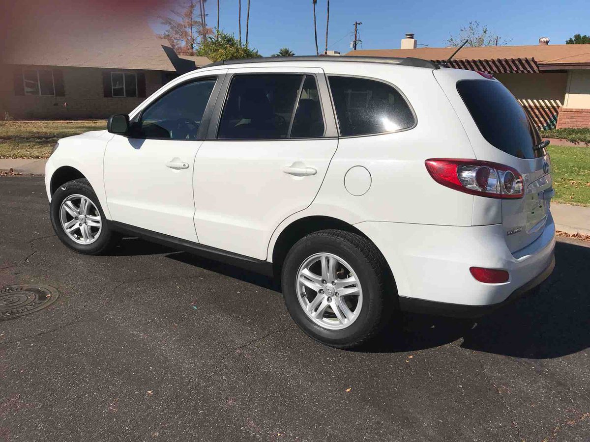 ExclusiveAutoAr's tweet photo. Check this NEW CAR FOR SALE! 
New Price: $9000
Old Price:$8600!

Car Shown: 2010 Hyundai Santa Fe

#Cars #Usedcars #Dealership #arizonacars #mesacars #buyingacar #carmemes #exclusiveautomotiveaz #motivation#monday #guaranteedapproval #rideanddrive #anycaranywhere https://t.co/7taQQj8B1B