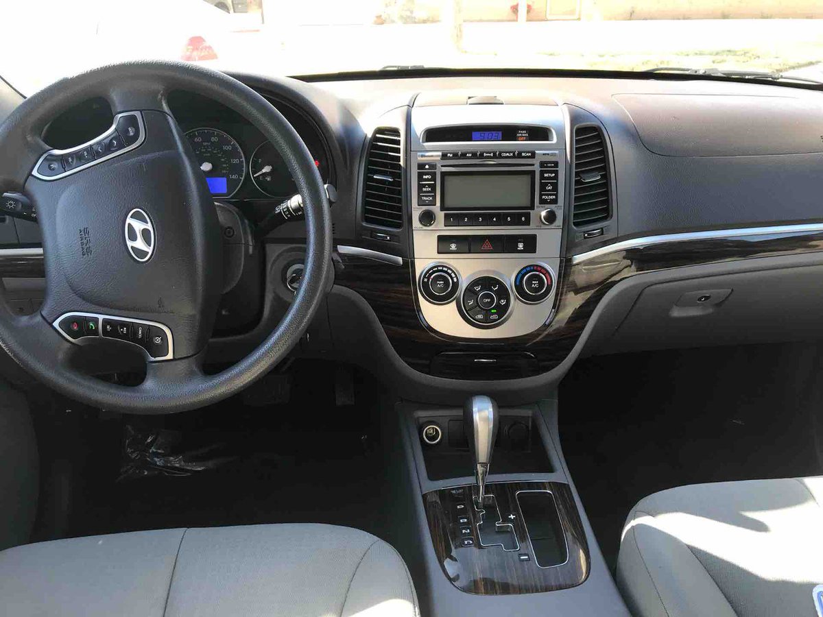 ExclusiveAutoAr's tweet photo. Check this NEW CAR FOR SALE! 
New Price: $9000
Old Price:$8600!

Car Shown: 2010 Hyundai Santa Fe

#Cars #Usedcars #Dealership #arizonacars #mesacars #buyingacar #carmemes #exclusiveautomotiveaz #motivation#monday #guaranteedapproval #rideanddrive #anycaranywhere https://t.co/7taQQj8B1B