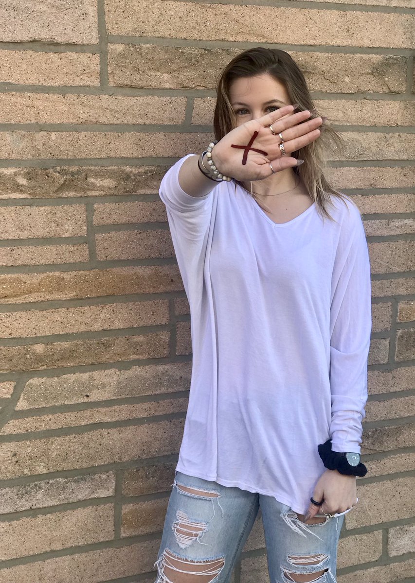 xoxbrookeashley's tweet photo. Join me in bringing awareness to the fact that SLAVERY still exists in 2018! Share your Red X and Shine a Light on Slavery #ENDITMovement #ENDITAmbassador
55% of forced labor victims are women and girls. #ENDITMovement #ENDITPartner https://t.co/71WOkgwDPx