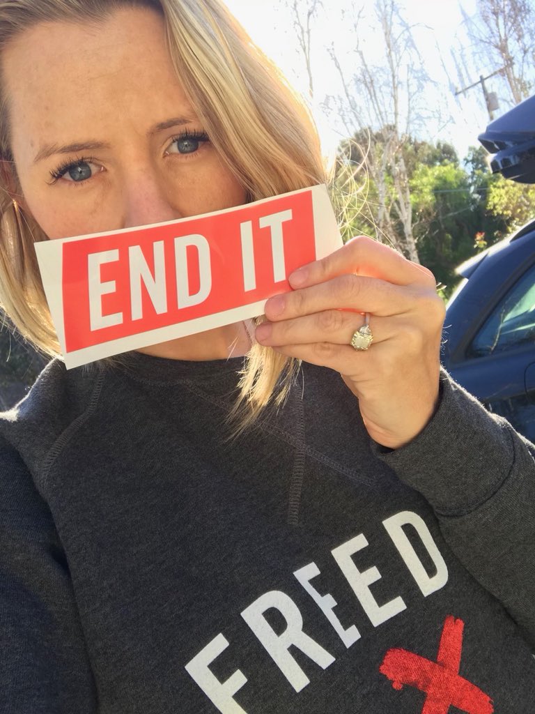 beverleymitchel's tweet photo. Slavery still exists. I’m not okay with this. Help me Shine a Light on Slavery on 2/22 #ENDITMovement @ENDITMovement #ENDITAmbassador https://t.co/kVYMYUfC1H