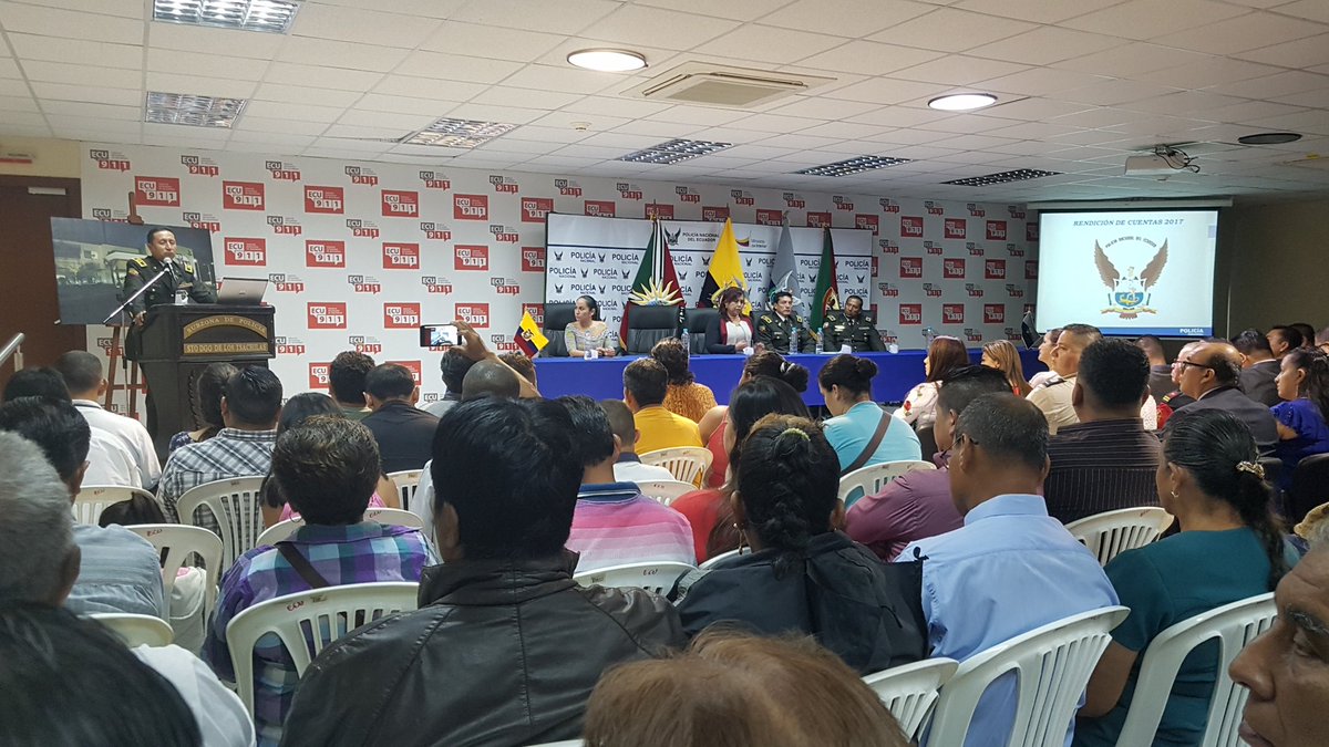 Acompañamos al <a href="/MinInteriorEc/">Ministerio del Interior Ecuador 🇪🇨</a>, El #Comandante Zonal 4 y el Jefe de la Subzona #SantoDomingoDeLosTsachilas N.23 en el proceso de Deliberación Pública #RendiciónDeCuentas2017
