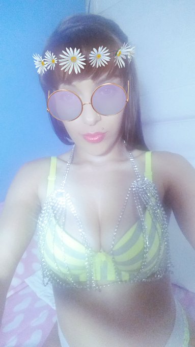 #camgirl #webcam #webcamgirl https://t.co/R75lr1hRz9<a href="/tag/camgirl"class="tags">#camgirl</a><a href="/tag/webcam"class="tags">#webcam</a><a href="/tag/webcamgirl"class="tags">#webcamgirl</a>