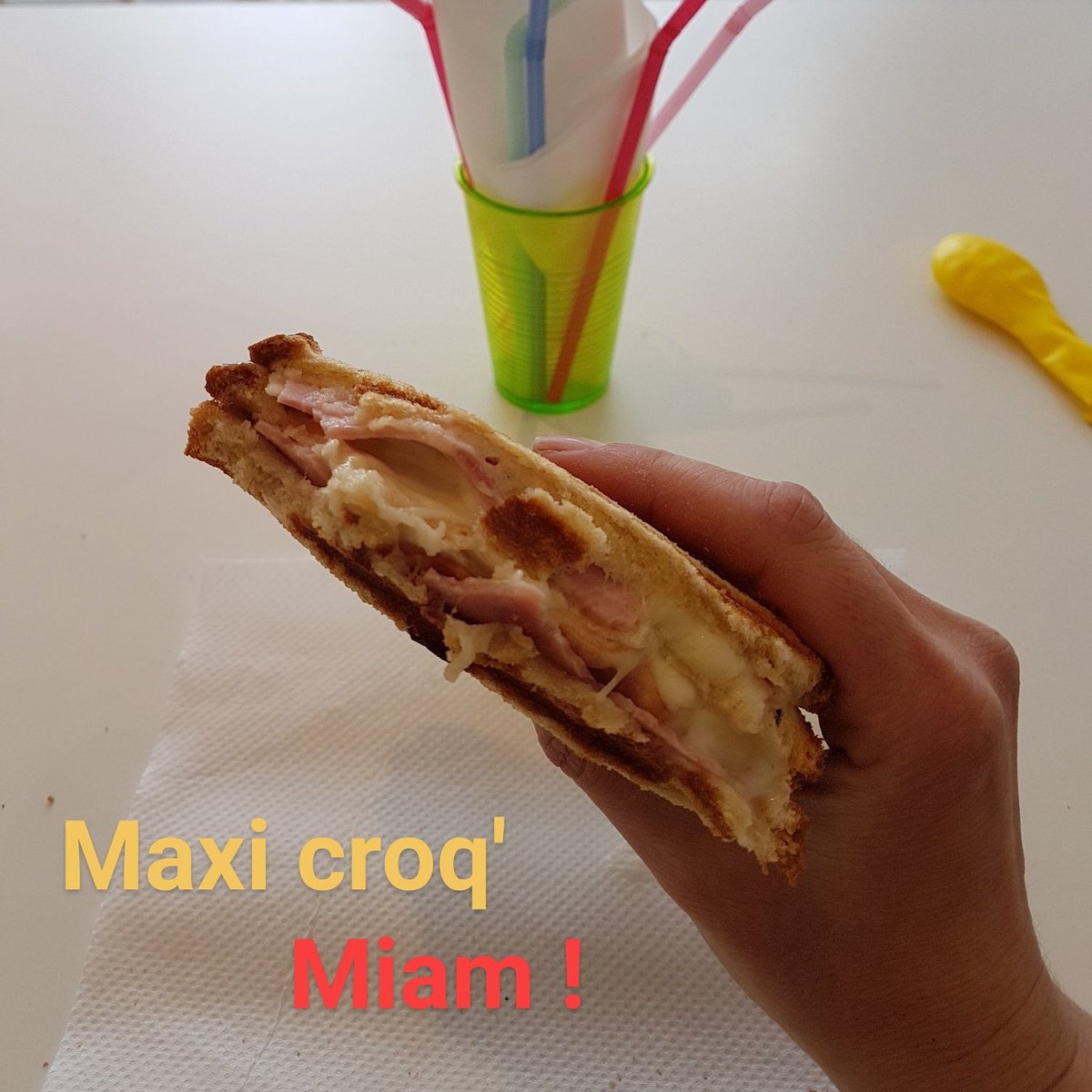 CTrotteurs's tweet photo. Miam !!!😍😍#cafe #poussettes #ateliers #snacks #sandwiches #pausecafé #gourmandises #cuisine #famille #enfants #sorties #miam https://t.co/W4WZcXXYld