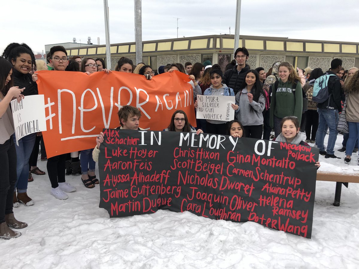 anturanel's tweet photo. Service High stands strong for all the victims. #NeverAgain #studentswalkout https://t.co/TFPJfsgtrQ