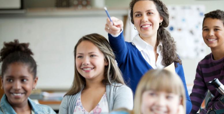 The advantages and strengths that come with being a new teacher: ow.ly/t33O30ivG1J via <a href="/edutopia/">edutopia</a> #edchat