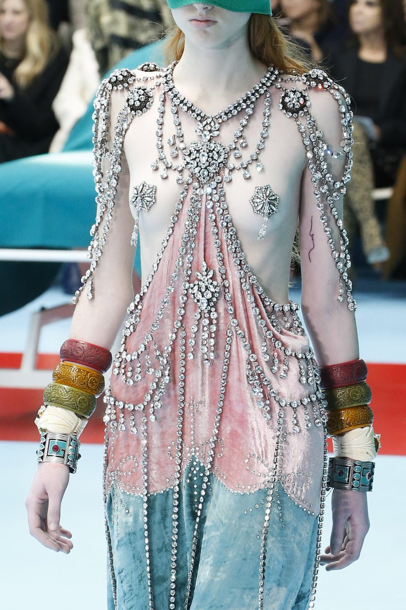 ARTMOD_'s tweet photo. Gucci fw18 https://t.co/KuDu3WYXDe